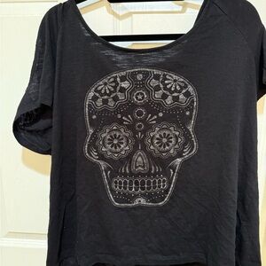 Black Skull Graphic Women's Cold Shoulder Top